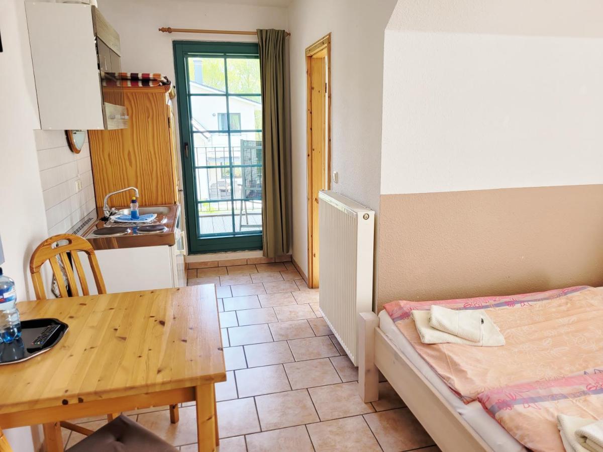 Pension Landhaus Teichgraf Wolgast Exteriör bild
