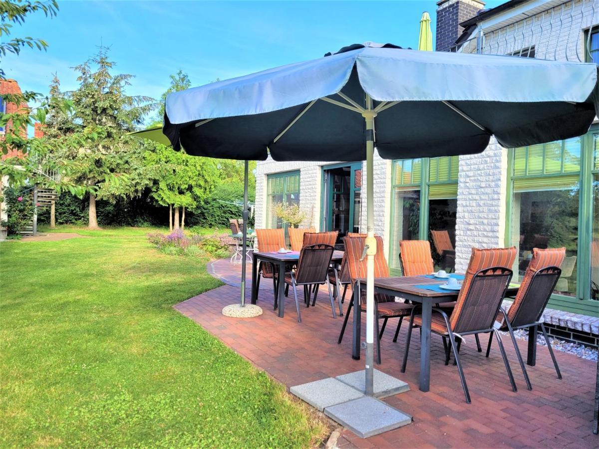 Pension Landhaus Teichgraf Wolgast Exteriör bild